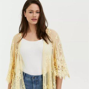 NWT Torrid Yellow Lace Scalloped Kimono Size 3/4